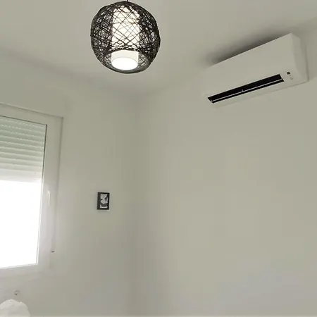 La Fontanilla Place فيلة كونيل ذي لا فرونتيرا